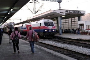 Τραγωδία στη Θεσσαλονίκη: Άνδρας σκοτώθηκε αφού πετάχτηκε μπροστά σε κινούμενο τρένο