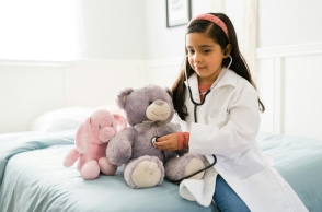 «Teddy Bear Hospital»: Μια δράση για να ξεπεράσουν τα παιδιά τον φόβο για τους γιατρούς	