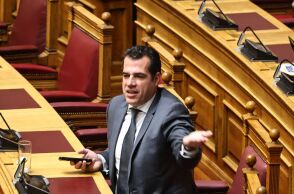 Πλεύρης προς ΠΑΣΟΚ: «Όχι σε όλα και καμία θέση δεν ταιριάζει σε όποιον θέλει να κυβερνήσει»