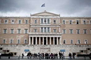 Δημοσκόπηση Interview: 13 μονάδες προβάδισμα για τη ΝΔ - Οριακά στη 2η θέση ο Τσίπρας