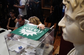 Αιχμές ΠΑΣΟΚ για δημοσκοπήσεις: Η στατιστική σηκώνει τα χέρια ψηλά