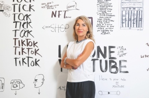 Για πέντε ακόμη χρόνια ανανεώθηκε η θητεία της Καλλιτεχνικής Διευθύντριας του ΕΜΣΤ, Κατερίνας Γρέγου