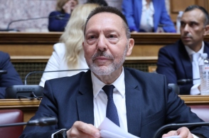 Στουρνάρας: Αστικός μύθος οι τριγωνικές συναλλαγές μεταξύ τραπεζών και servicers