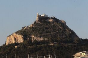 Επίθεση σε 22χρονη στον λόφο του Λυκαβηττού - Ανθρωποκυνηγητό της ΕΛ.ΑΣ. για τον για τον εντοπισμό του δράστη