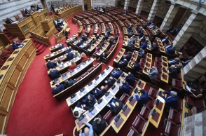 Σε άτυπη αξιωματική αντιπολίτευση αναδεικνύονται οι 40 ανεξάρτητοι βουλευτές