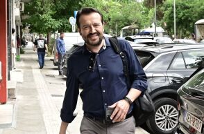Παππάς σε Φάμελλο: Να τηλεφωνήσεις στον Τσίπρα για να μάθεις τις προθέσεις του