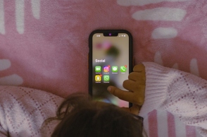 Ο Καναδάς απαγορεύει τη χρήση των social media για παιδιά κάτω των 16 ετών