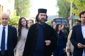 Κιβωτός του Κόσμου: Παραπομπή σε δίκη του π. Αντωνίου, της πρεσβυτέρας και ενός υπαλλήλου 