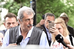 Πολάκης κατά ηγεσίας ΣΥΡΙΖΑ: Άτιμο να στηρίζεις άλλο κόμμα και να μην παραιτείσαι