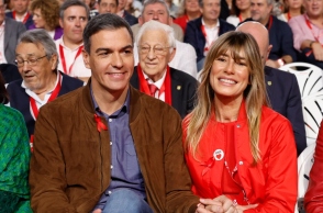 Η σύζυγος του Πέδρο Σάντσεθ θα δικαστεί για διαφθορά – Της απαγορεύτηκε η έξοδος από την Ισπανία