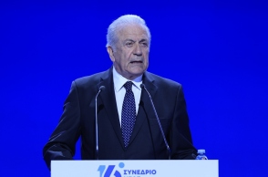 Ένταλμα σύλληψης για τον Αβραμόπουλο από τη βελγική Δικαιοσύνη