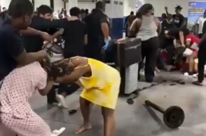 Μαϊάμι: Άγριο ξύλο σε ουρά τελωνείου ανάμεσα σε επιβάτες κρουαζιέρας - Βίντεο