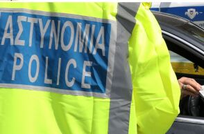 Τραγωδία στην Κύπρο: Δύο αδέλφια εντοπίστηκαν αναίσθητα μέσα σε σταθμευμένο όχημα