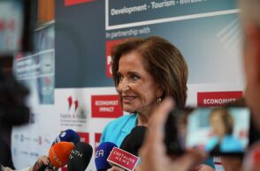 Ντόρα Μπακογιάννη: «Ο Σαμαράς θα ιδρύσει κόμμα μόνο για να στερήσει την αυτοδυναμία από τη ΝΔ»