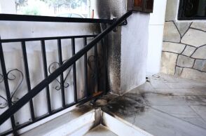Θεσσαλονίκη: Βίντεο καταγράφει τον δράστη να αφήνει τον εμπρηστικό μηχανισμό στο σπίτι του Σάββα Αναστασιάδη