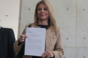 Η Καρυστιανού βλέπει ξανά «εθνική προδοσία» στα ελληνοτουρκικά