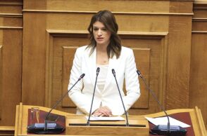 Τρίτη παραίτηση μέσα σε λίγες ημέρες στον ΣΥΡΙΖΑ – Εκτός Βουλής και η Νοτοπούλου