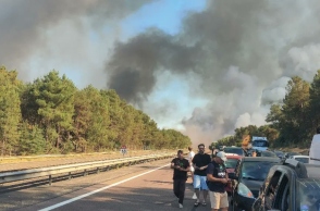Μεγάλη πυρκαγιά έξω από το Παρίσι – Καίγεται το δάσος του Φοντενεμπλό