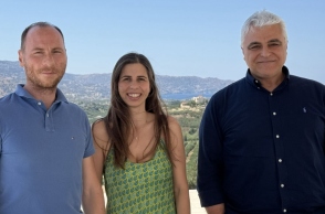 Aπό αριστερά: δρ Γιώργος Κωνσταντινίδης, δρ Αγγελική Σωτηρίου, καθηγητής Νεκτάριος Ταβερναράκης