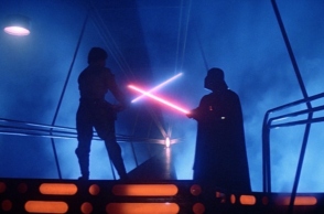 Star Wars: Το φωτόσπαθο του Μαρκ Χάμιλ έπιασε τιμή ρεκόρ σε δημοπρασία	