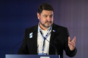Χαρδαλιάς για εγκατάσταση 388 καμερών παραβίασης ερυθρού σηματοδότη: Η Περιφέρεια Αττικής έκανε αυτό που όφειλε