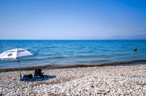 Καιρός αύριο: Έως 37 βαθμούς η θερμοκρασία - Άνεμοι 7 μποφόρ στο Αιγαίο