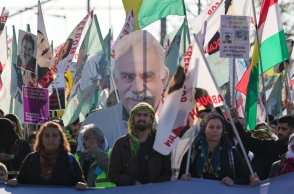 Τουρκία: Κατατέθηκε νομοσχέδιο για τη διάλυση και τον αφοπλισμό του PKK	
