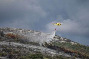 Μεγάλη πυρκαγιά στη νοτιοδυτική Ισπανία: Στη μάχη 600 πυροσβέστες, 800 εκτοπισμένοι