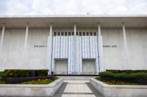 Τραμπ: Στο τραπέζι ακόμη και η κατεδάφιση του Kennedy Center