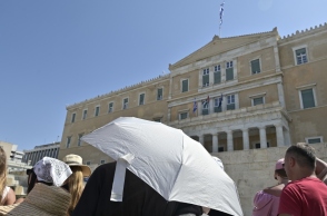 Καιρός: 39άρια και σήμερα - Ισχυροί άνεμοι έως και 8 μποφόρ