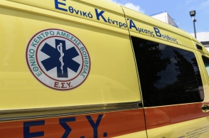 Μάχη για τη ζωή του δίνει 8χρονος μετά από βουτιά στη θάλασσα