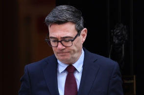 Πέθανε ο πατέρας του βρετανού πρωθυπουργού Άντι Μπέρναμ