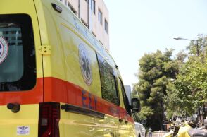 Βούλα: Τρεις τραυματίες από επίθεση δύο σκύλων