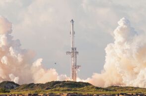 Το Starship της SpaceX έφτασε για πρώτη φορά σε τροχιά γύρω από τη Γη και έθεσε σε λειτουργία 26 Starlink