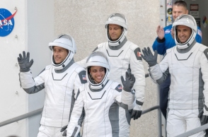 Εκτοξεύτηκε ο «Δράκος» της SpaceX με πλήρωμα τέσσερις αστροναύτες προς τον Διεθνή Διαστημικό Σταθμό	