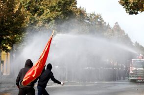 Αλβανία: Ο Έντι Ράμα απευθύνει έκκληση για ηρεμία και καταγγέλλει «ξένα χέρια» πίσω από τις διαδηλώσεις
