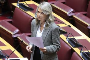 Αποστολάκη: Οι τράπεζες κλείνουν καταστήματα, οι πολίτες διανύουν χιλιόμετρα