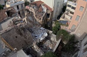 Νέα στοιχεία για την Πλάκα: Σχολικό με 12 μαθητές πέρασε δευτερόλεπτα πριν από τη φονική έκρηξη
