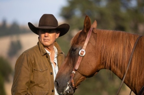 Ο Κέβιν Κόστνερ, αλογο