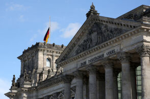 Πώς οι ΗΠΑ ενημέρωσαν τη Γερμανία παραμονή της ρωσικής εισβολής -«Θα συμβεί απόψε, ξεπαγώνουν κατεψυγμένο αίμα»