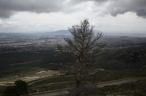 Καιρός αύριο: Στους 27 βαθμούς η θερμοκρασία με λιακάδα και λίγες τοπικές νεφώσεις