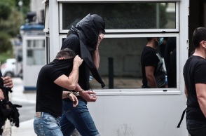 Νέα Φιλαδέλφεια: Στην ανακρίτρια ο Έλληνας οπαδός που συνελήφθη