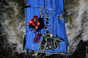 Λεωφορείο έπεσε σε ποτάμι στην Ισπανία