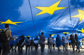 Το Qatargate κλονίζει την εμπιστοσύνη των νέων στην Ευρωπαϊκή Ένωση