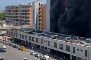 Ιταλία: Φωτιά σε κτίριο μετά από έκρηξη στο κέντρο της Ρώμης: Πληροφορίες για νεκρό καιι 17 τραυματίες