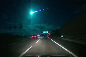 Μετεωρίτης φώτισε τον ουρανό της Ιβηρικής Χερσονήσου και χάρισε εντυπωσιακές εικόνες 