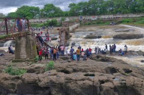 Νέα τραγωδία στην Ινδία: Νεκροί και τραυματίες μετά από κατάρρευση γέφυρας