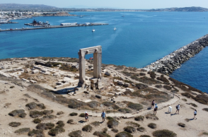 Νάξος: Συρματόπλεγμα στην Πορτάρα, μετά το συμβάν με τον τουρίστα που σήκωσε μάρμαρο χιλιάδων ετών