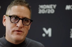 Στη ΜΕΘ ο δισεκατομμυριούχος Τομ Γκρίνγουντ μετά από τροχαίο στη Μύκονο