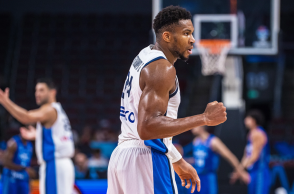 Στους «8» του Eurobasket η Εθνική - Με μυθικό Αντετοκούνμπο επικράτησε του Ισραήλ